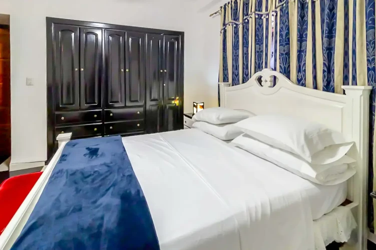 RHPL37 5BR Hostal Raysel in Miramar Havana