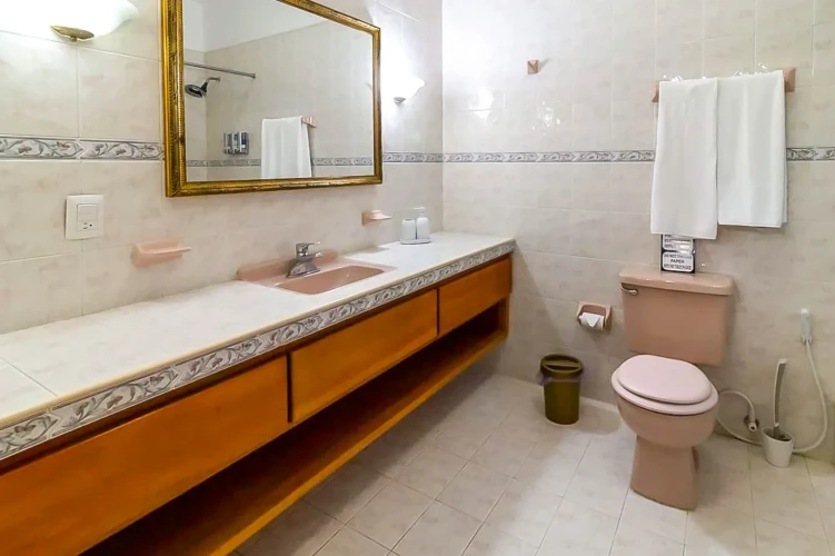 RHPL37 5BR Hostal Raysel in Miramar Havana