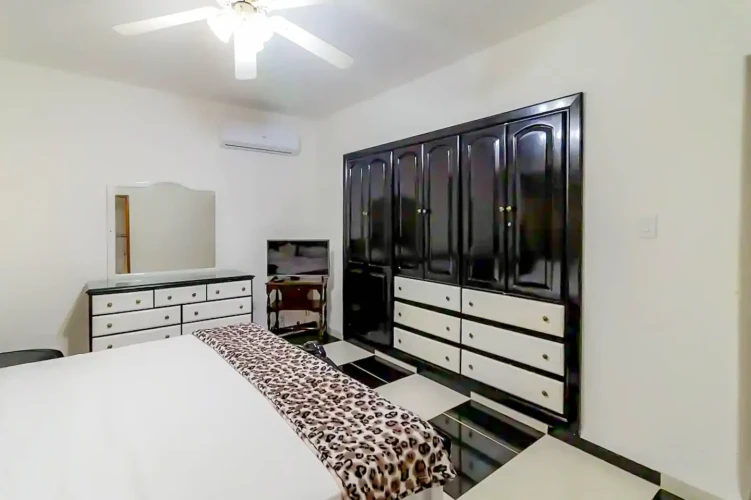 RHPL37 5BR Hostal Raysel in Miramar Havana