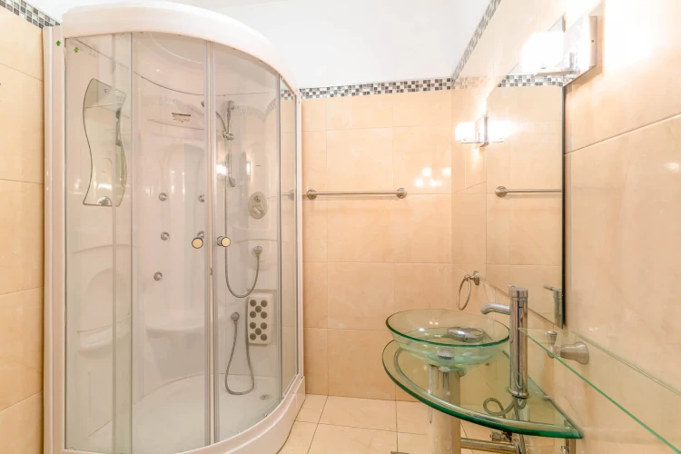 RHPL202 - 4 Yatak Odalı / 4 Banyolu Casa ISA Miramar/Küçük Havuz/wifi